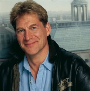 Simon MacCorkindale