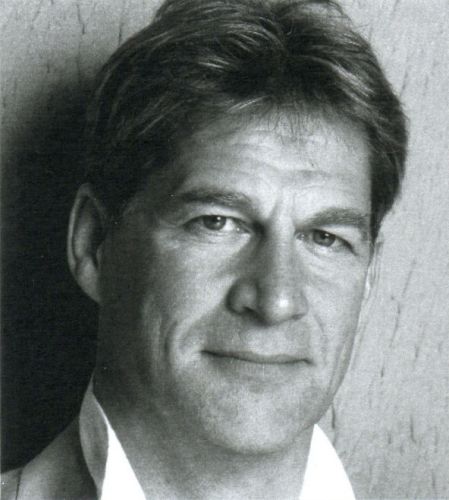 Simon MacCorkindale